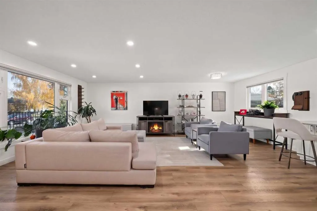 111 Lynnview Crescent SE