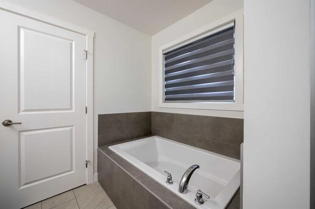 547 Clydesdale Way