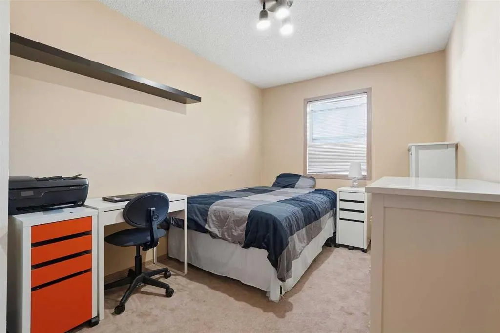 58 Country Hills Villas NW