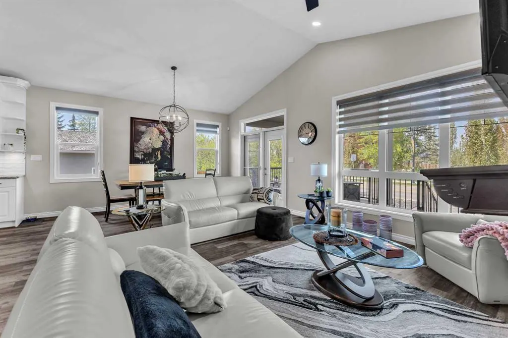5052 Lakeshore Drive