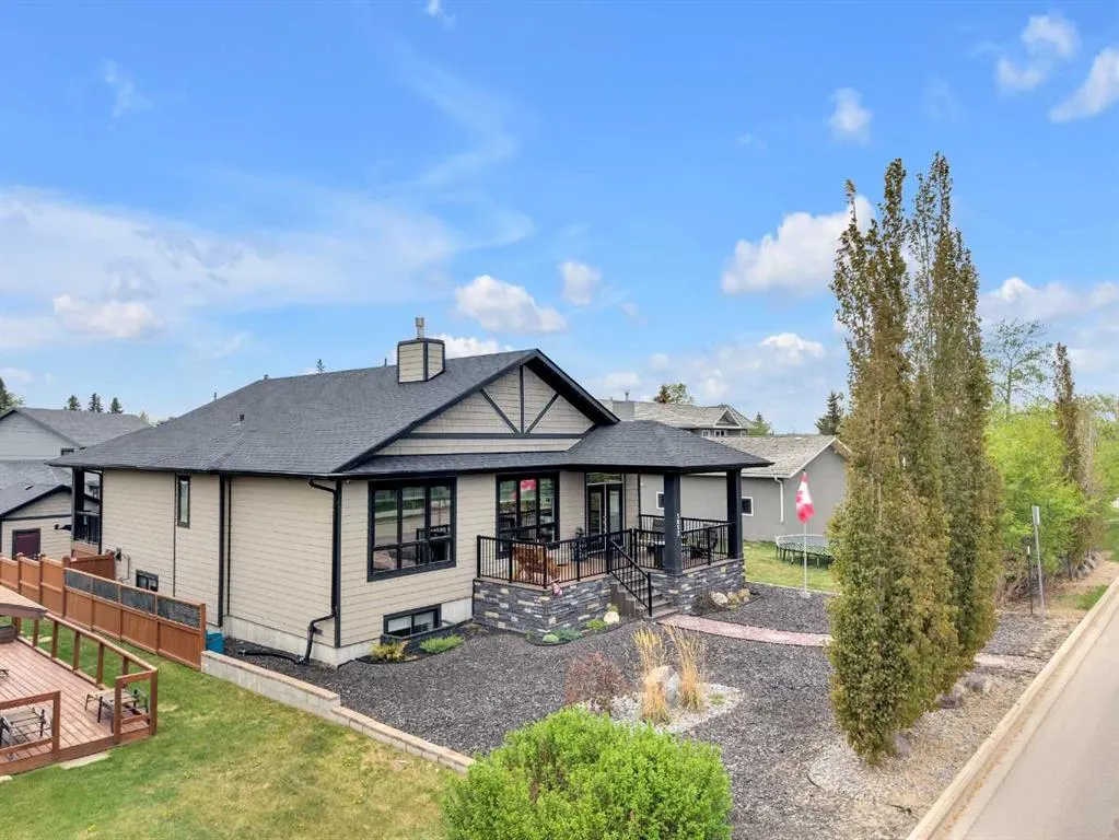 5052 Lakeshore Drive