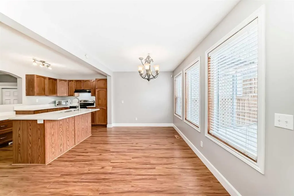 31 Coventry Road NE