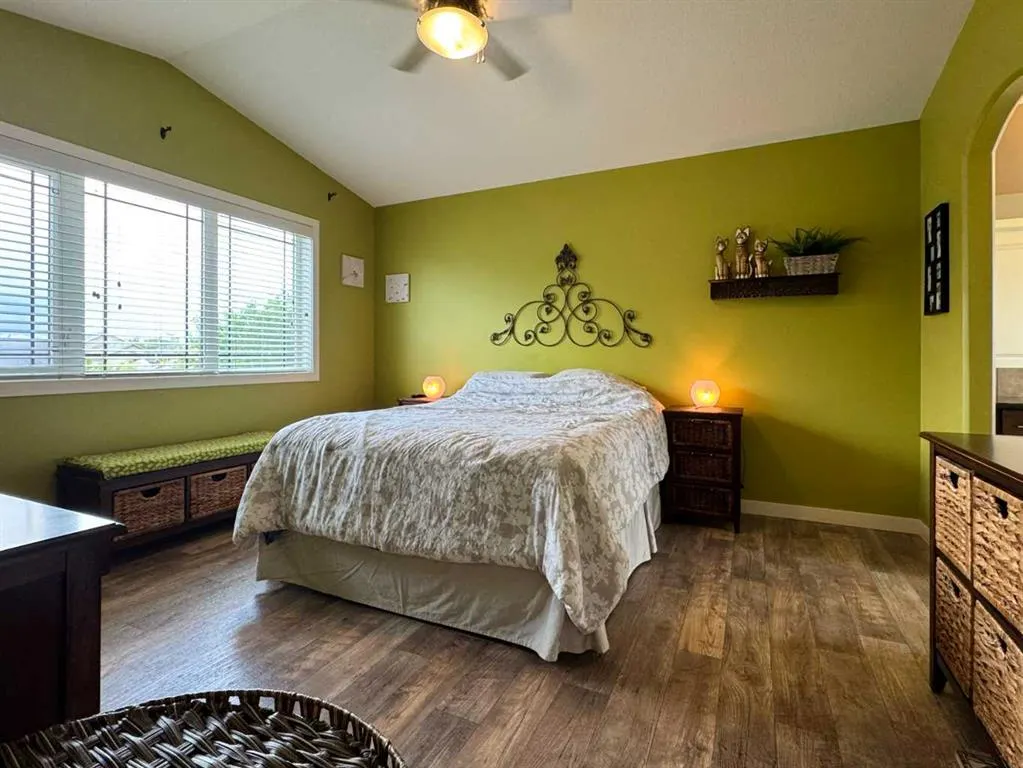 422 Lynx Terrace N