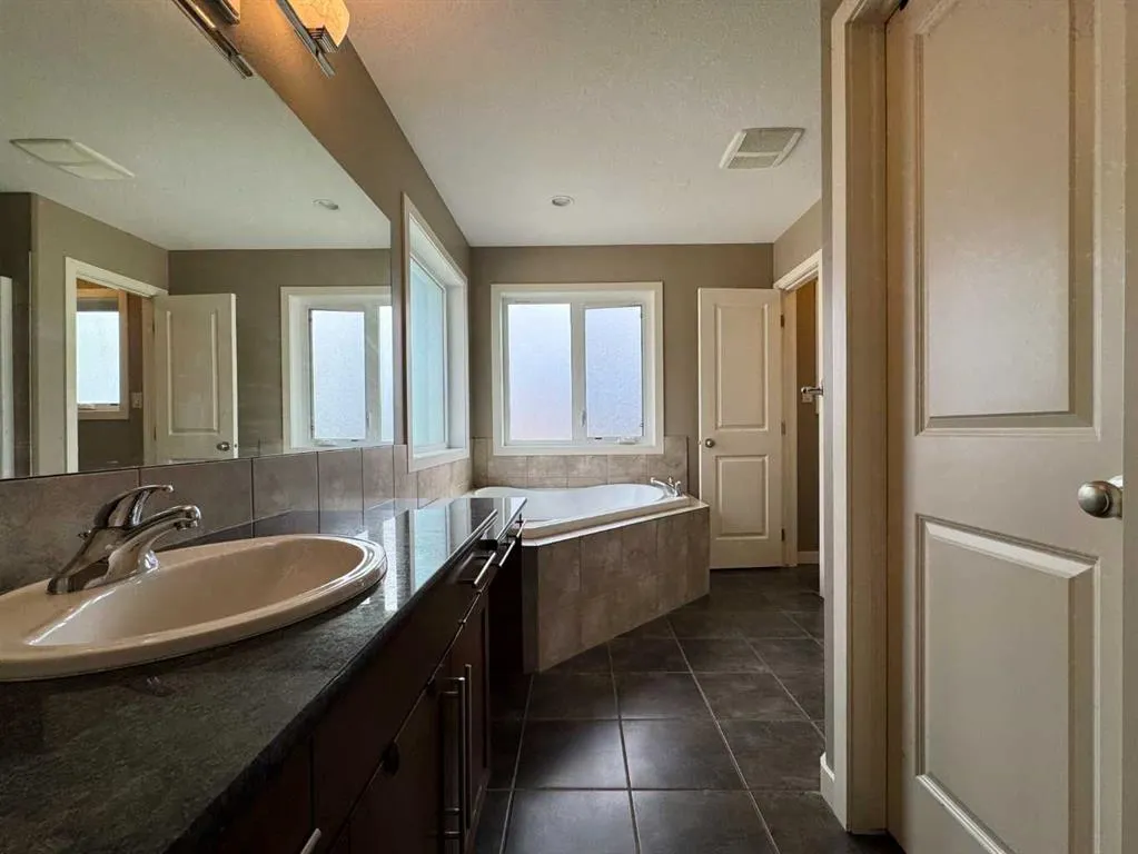 422 Lynx Terrace N