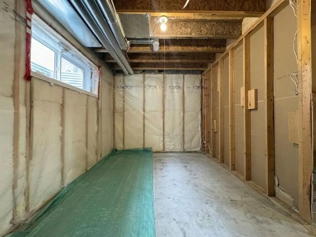422 Lynx Terrace N