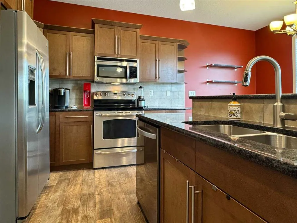 422 Lynx Terrace N