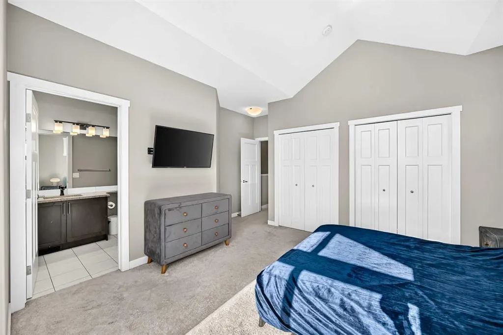601 Evanston Manor NW