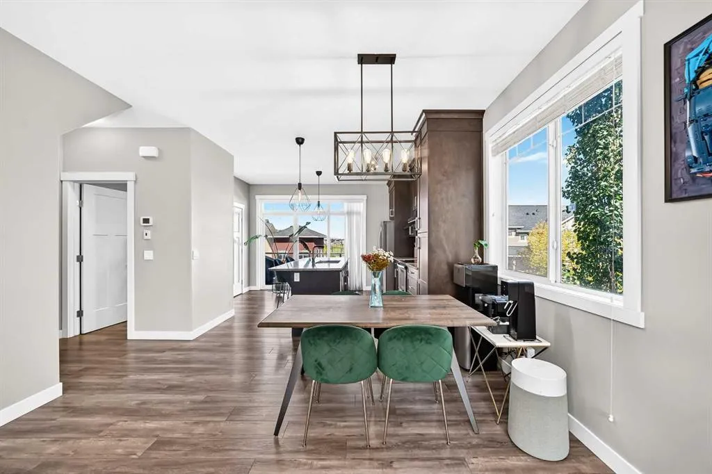 601 Evanston Manor NW