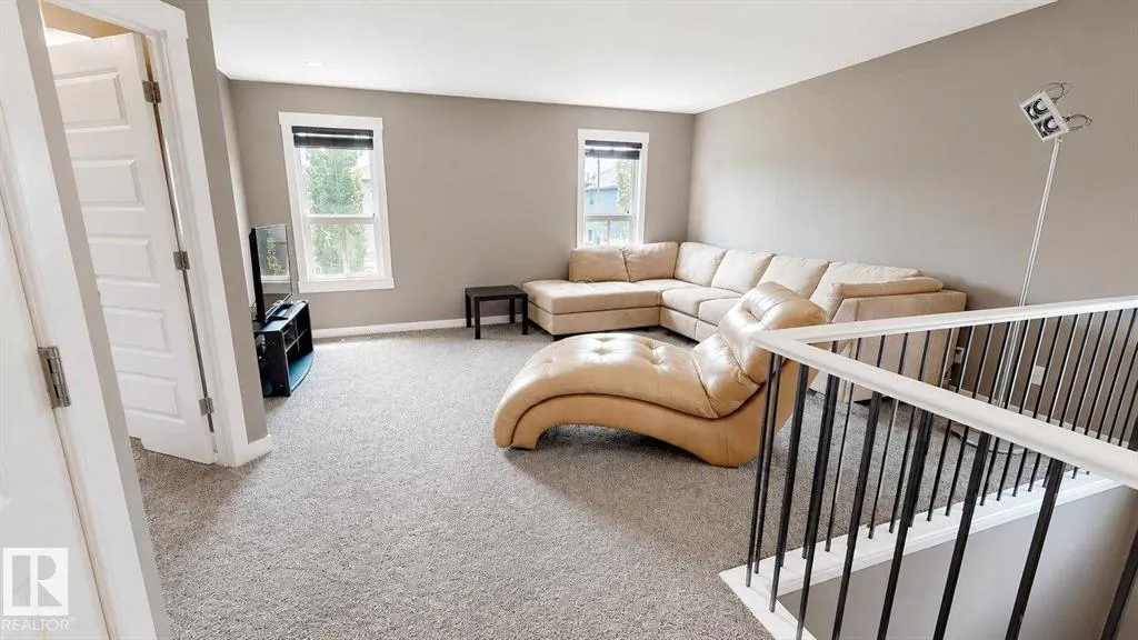 110 Meadowland Way