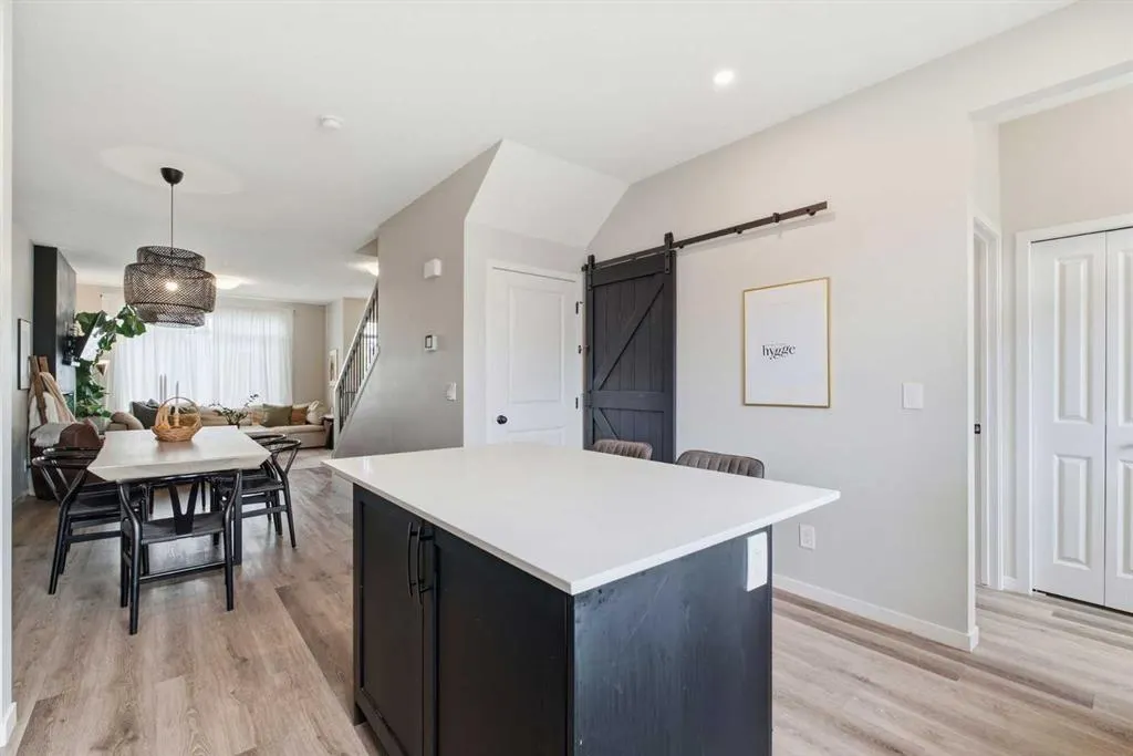 516 West Lakeview Drive