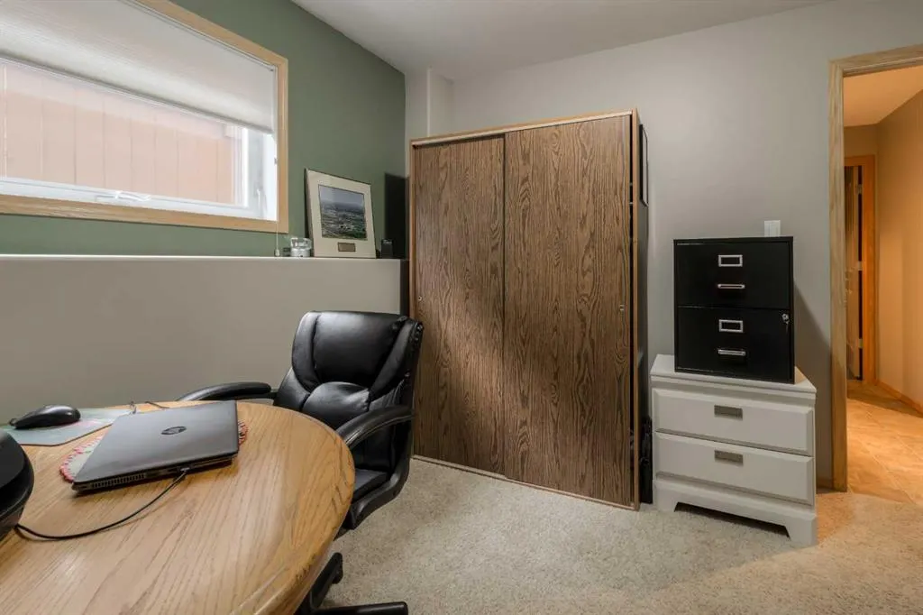 38 Riverpark Boulevard W