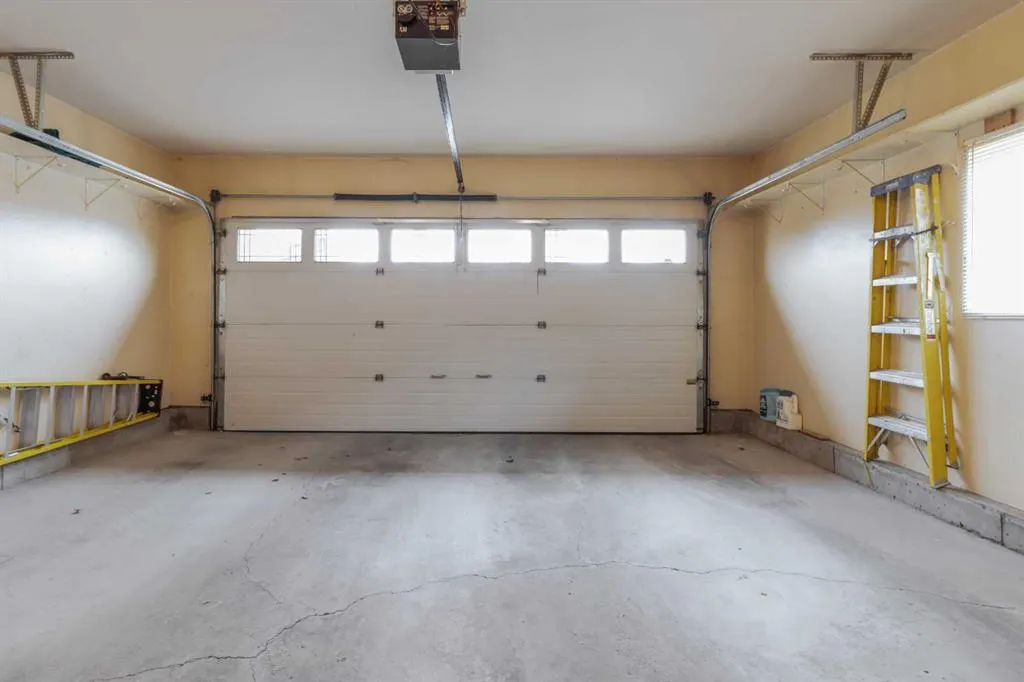 38 Riverpark Boulevard W