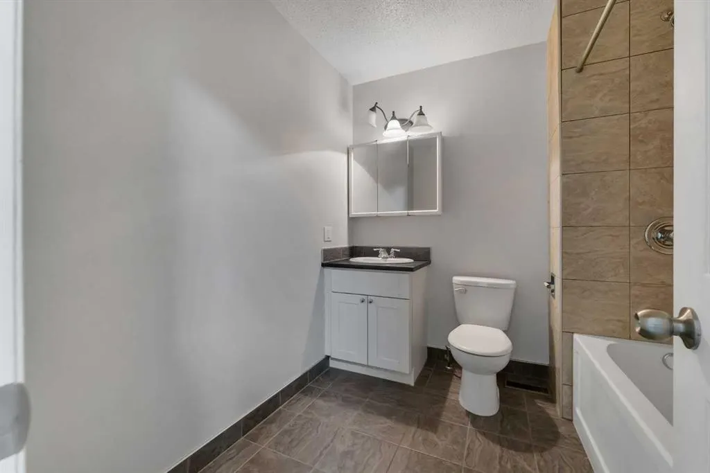 5425 Pensacola Crescent SE #33