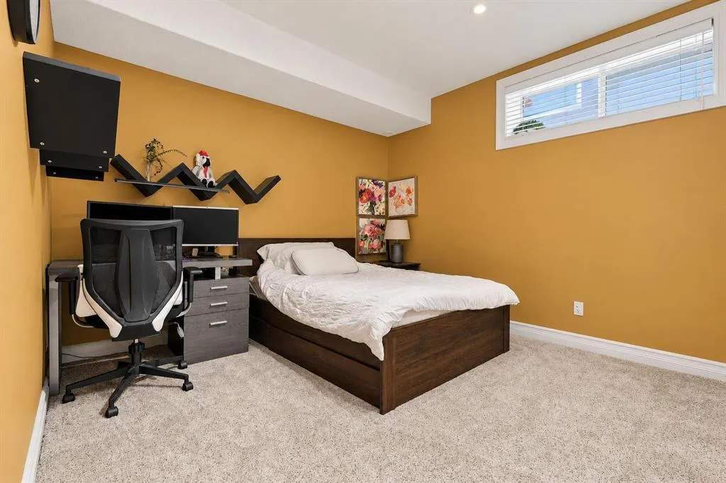 73 Hidden Creek Park NW