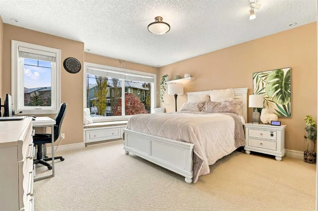 73 Hidden Creek Park NW