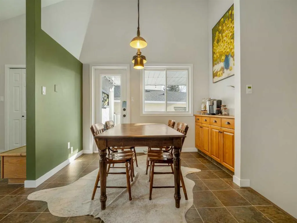 55 Assiniboia Road W