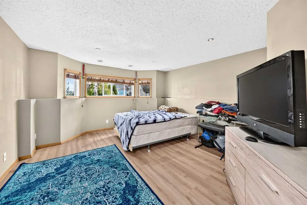 116 Iverson Close