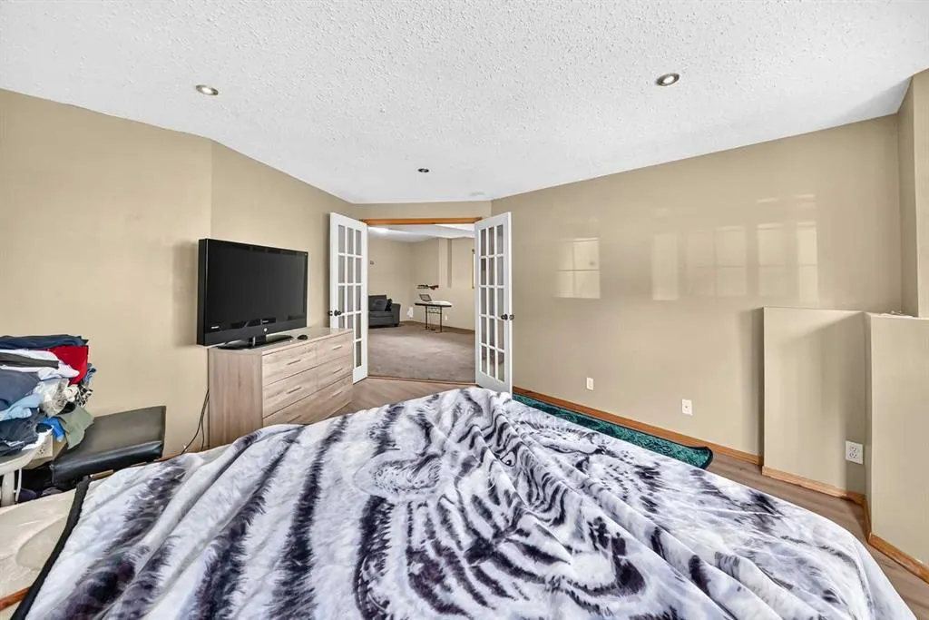116 Iverson Close