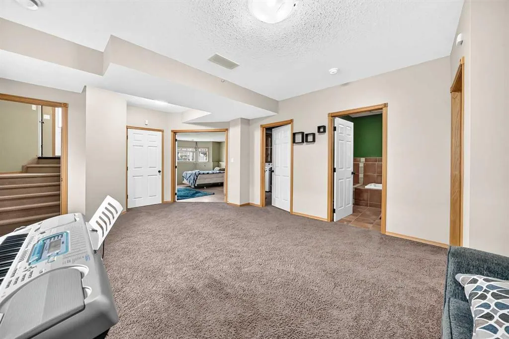 116 Iverson Close