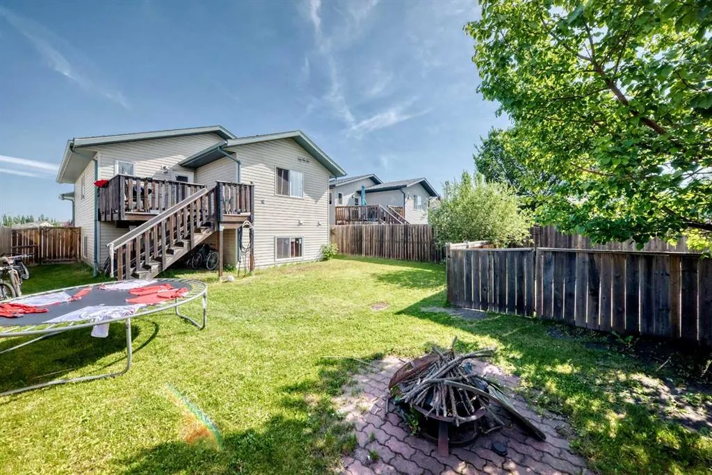 116 Iverson Close