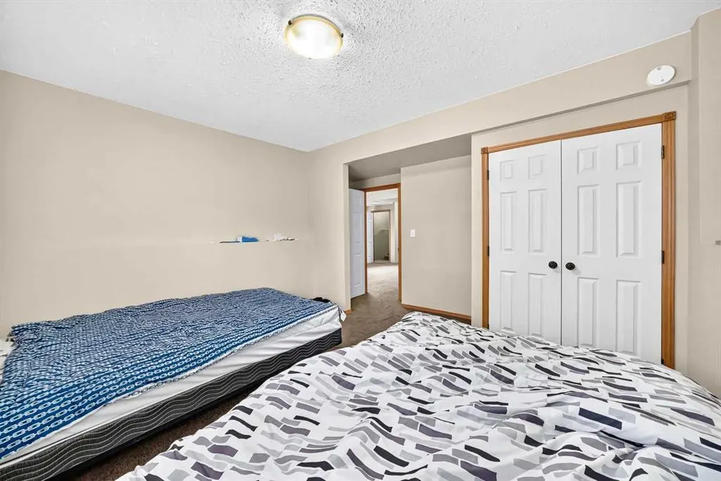 116 Iverson Close