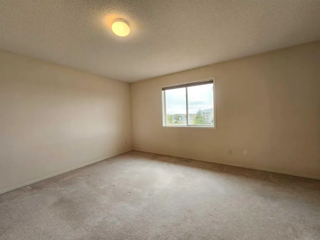 102 Somervale Green SW