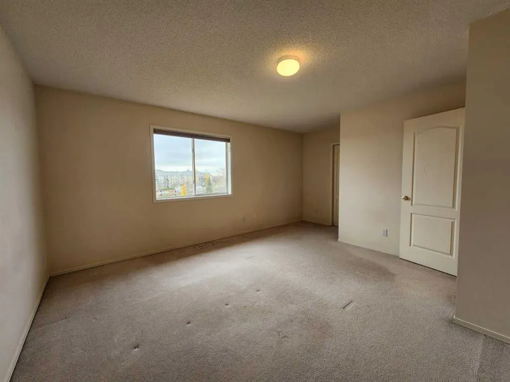 102 Somervale Green SW
