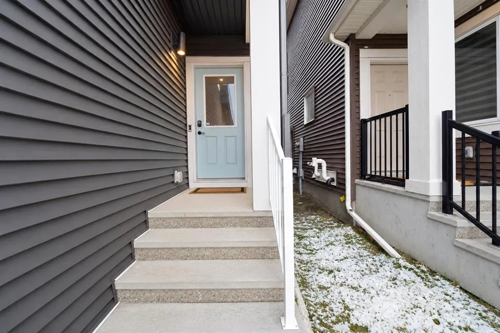 275 Corner Glen Crescent NE