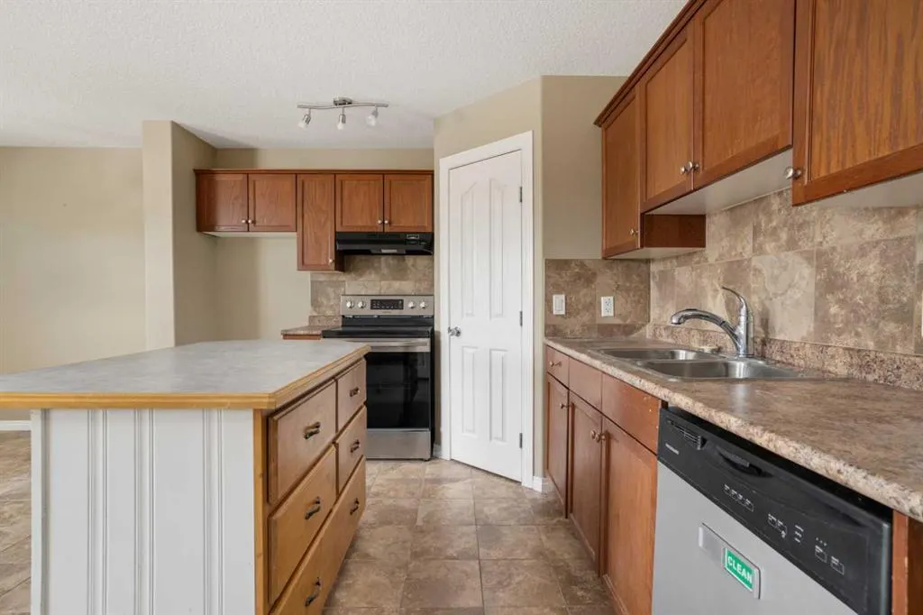 6802 50 Avenue #6