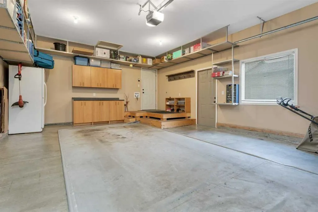 52 Irving Crescent