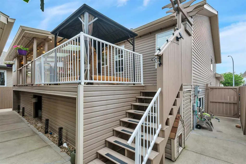 52 Irving Crescent