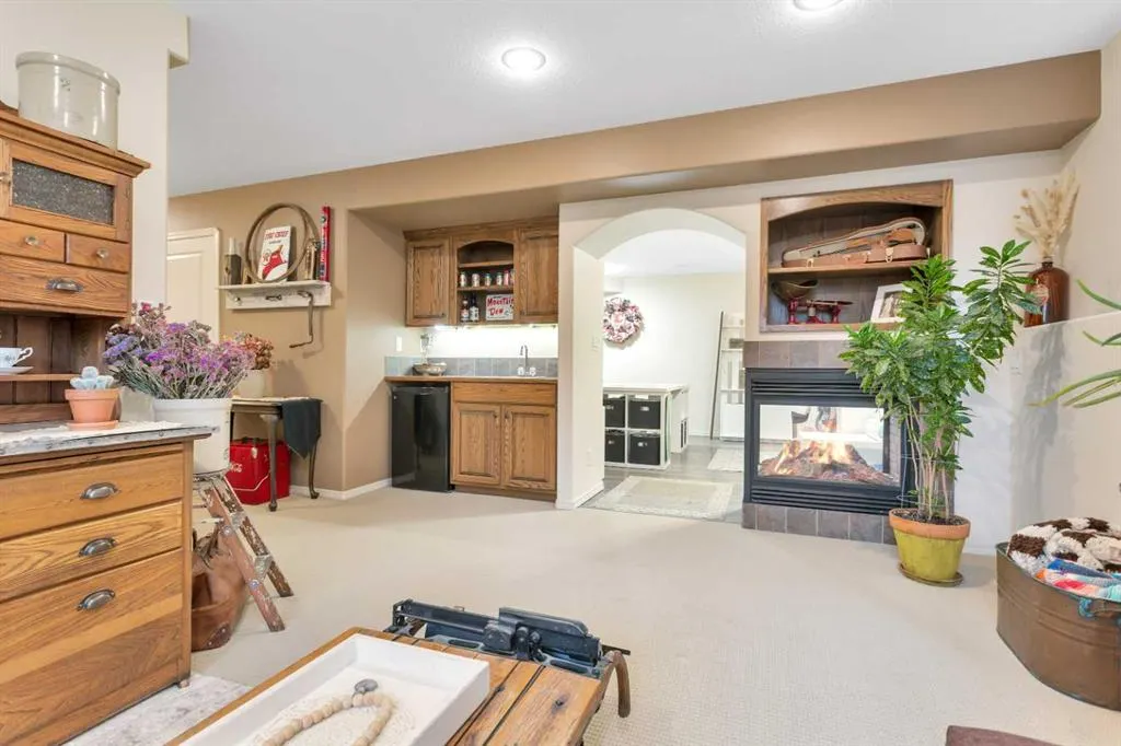 52 Irving Crescent