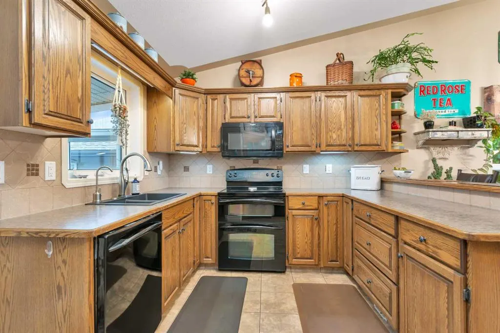 52 Irving Crescent