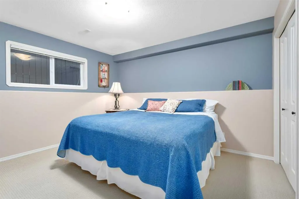 52 Irving Crescent