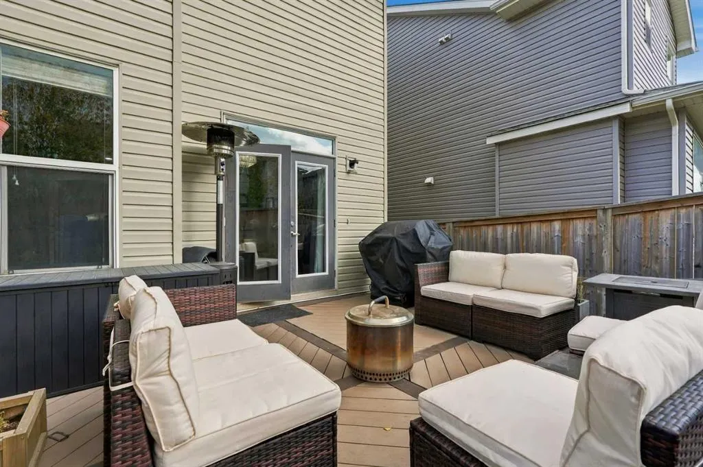 65 Sage Bank Crescent NW