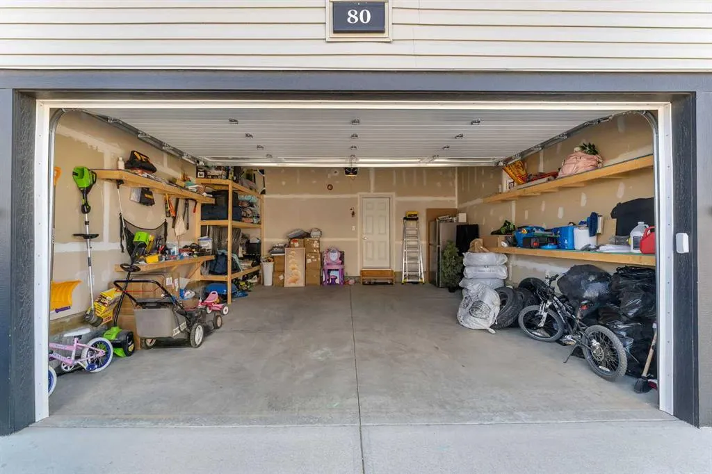80 Carringwood Grove NW