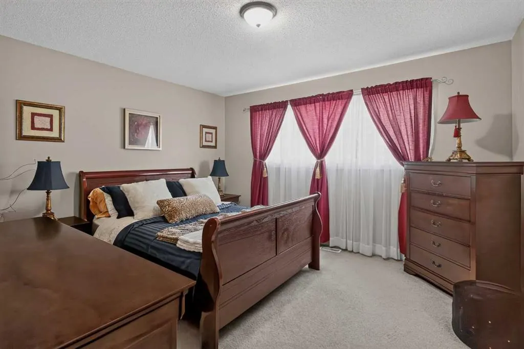 131 Cedarpark Drive SW