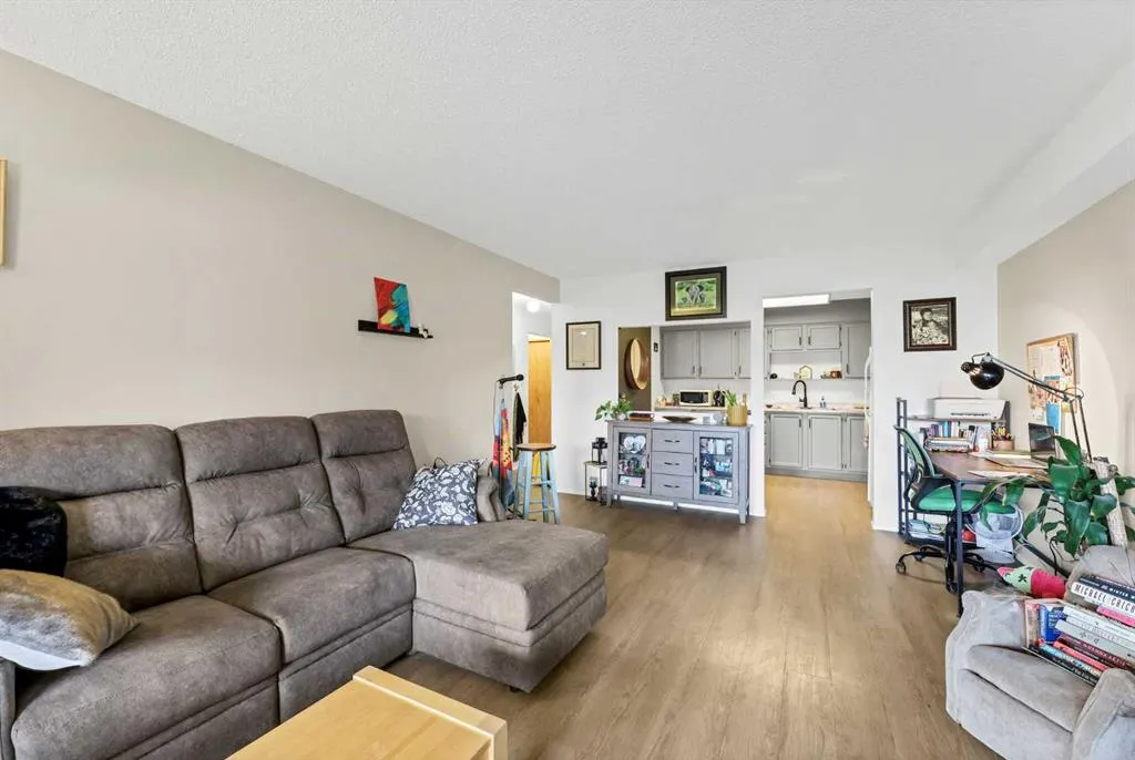 3090 15 Avenue SE #123