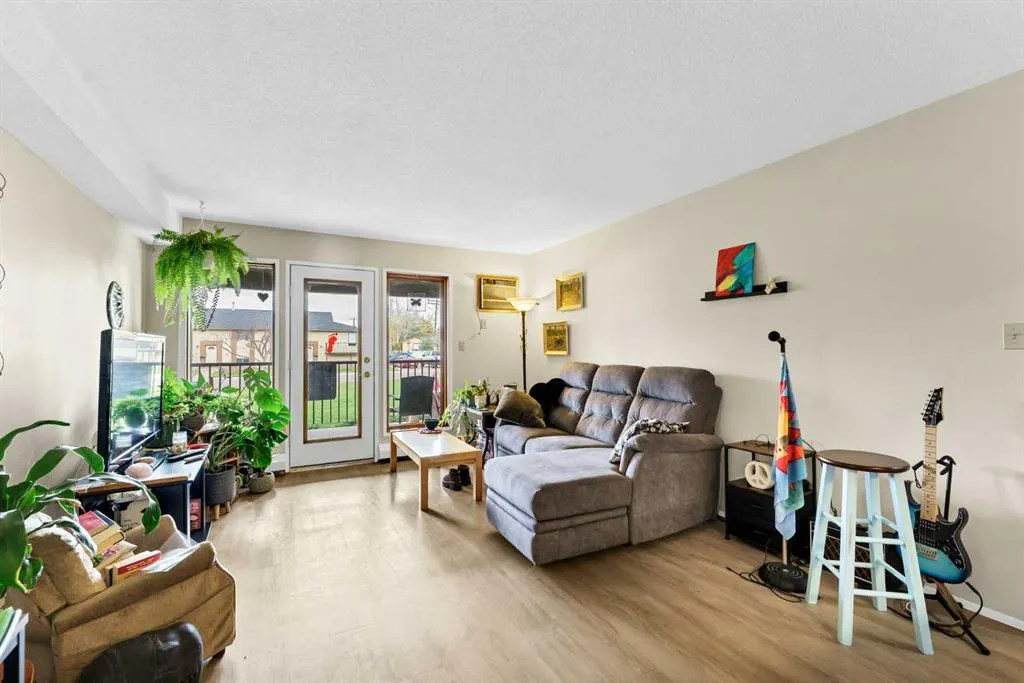 3090 15 Avenue SE #123