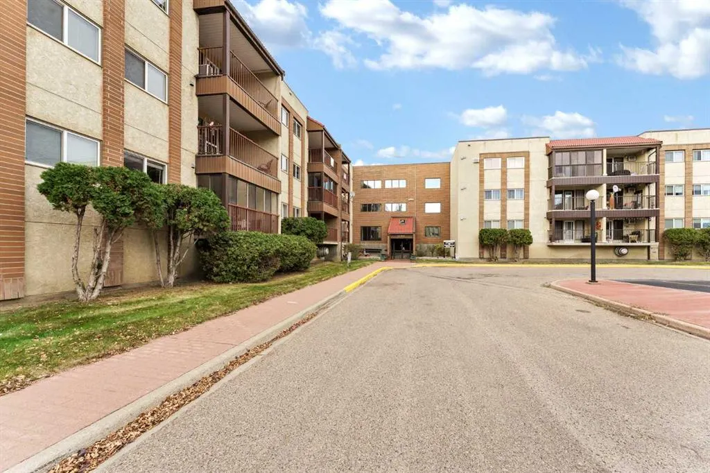 3090 15 Avenue SE #123