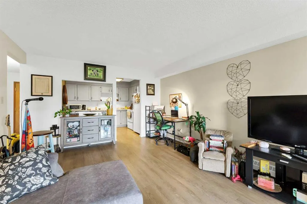 3090 15 Avenue SE #123