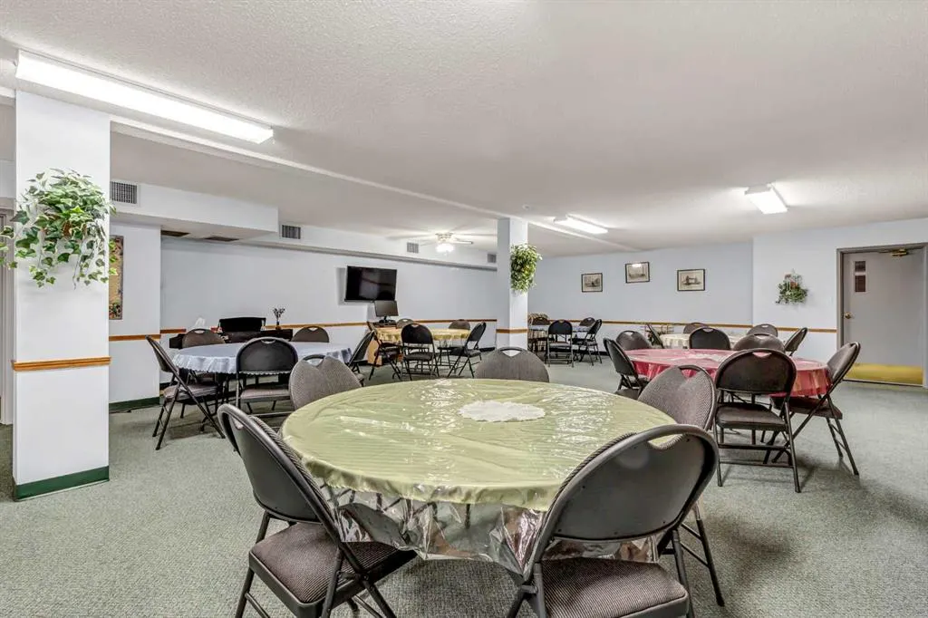 3090 15 Avenue SE #123