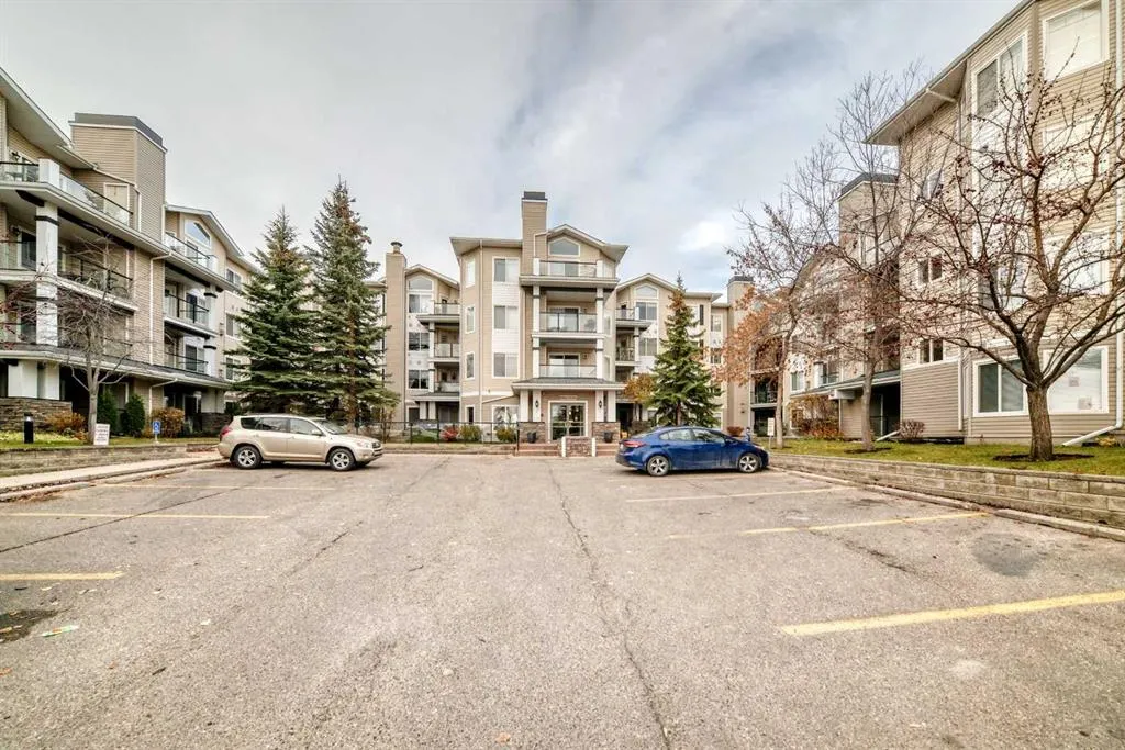 369 Rocky Vista Park NW #302