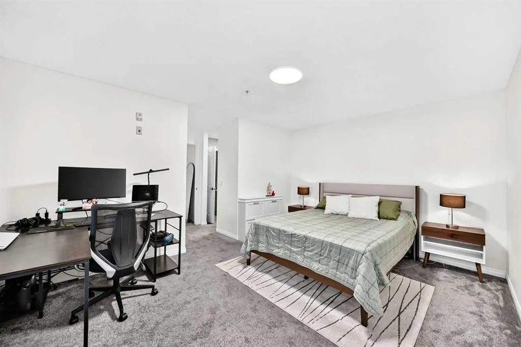 369 Rocky Vista Park NW #302
