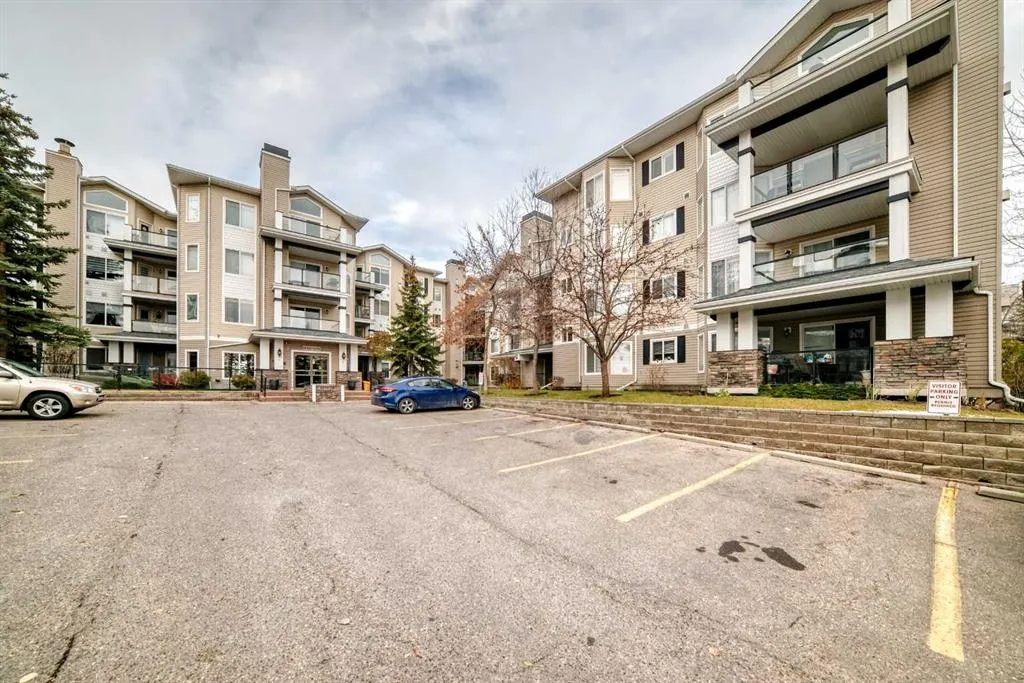 369 Rocky Vista Park NW #302