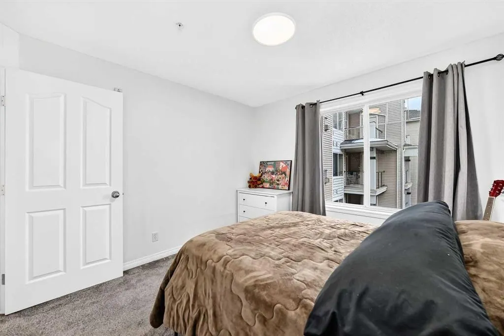 369 Rocky Vista Park NW #302