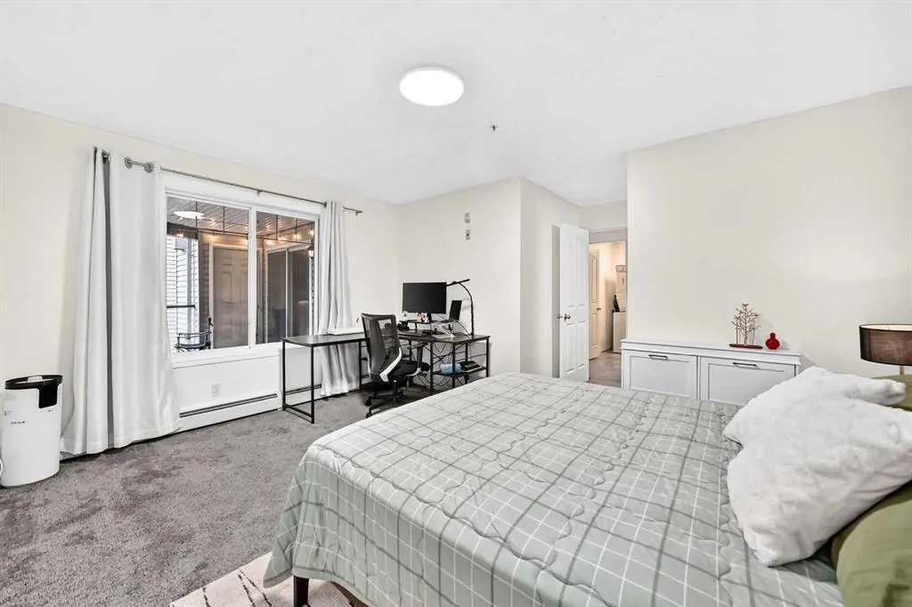 369 Rocky Vista Park NW #302