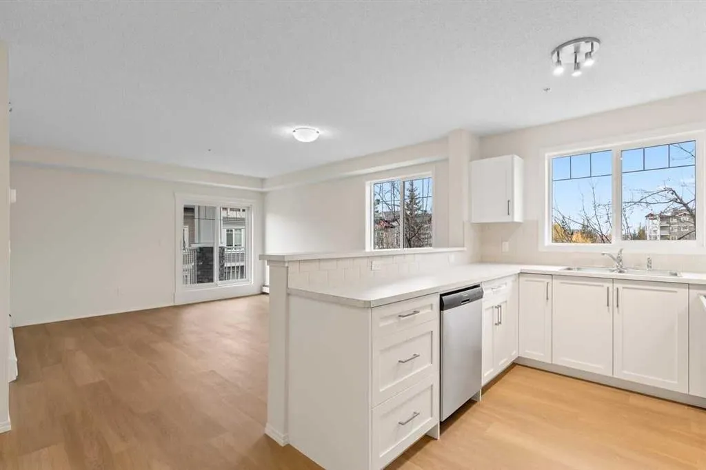 115 Prestwick Villas SE #1212