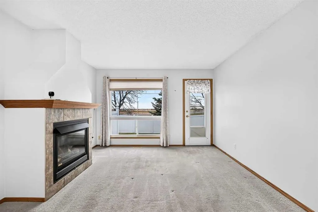 110 Freeman Way NW