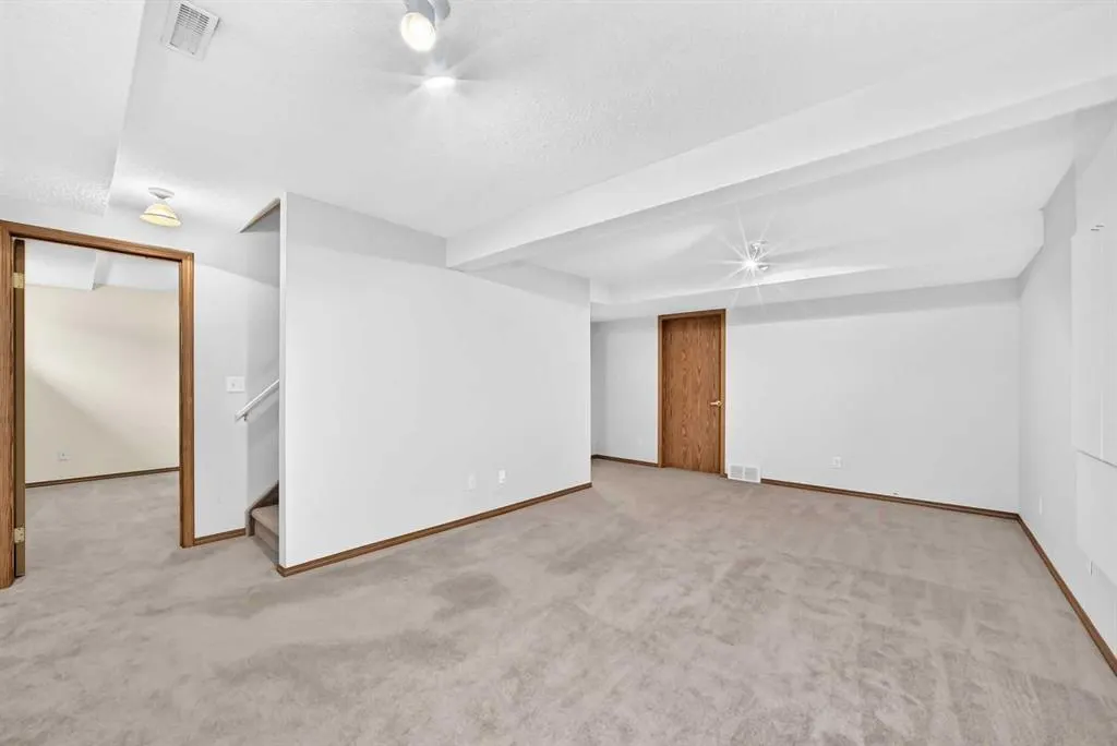 110 Freeman Way NW